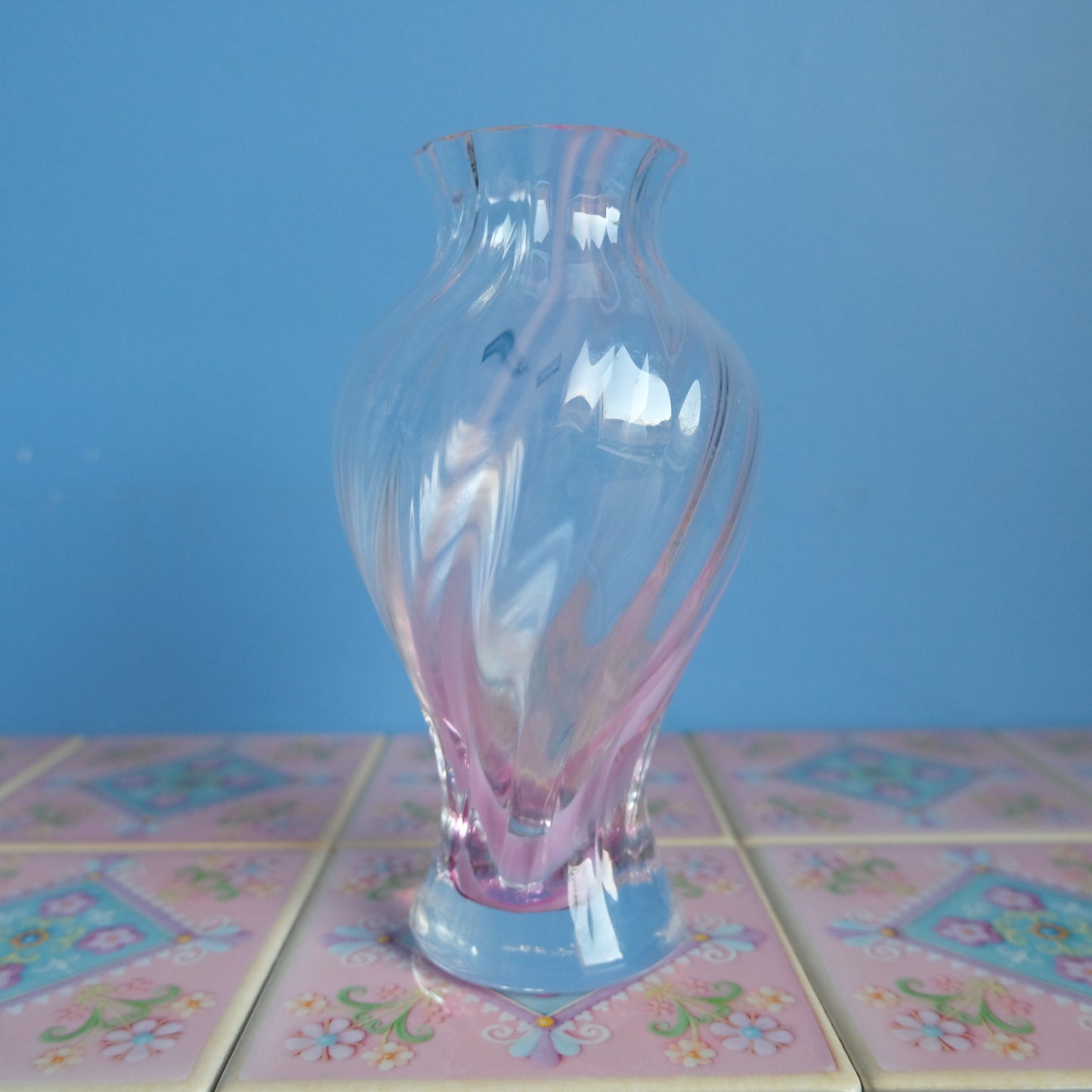 Vintage Caithness pink swirl vase