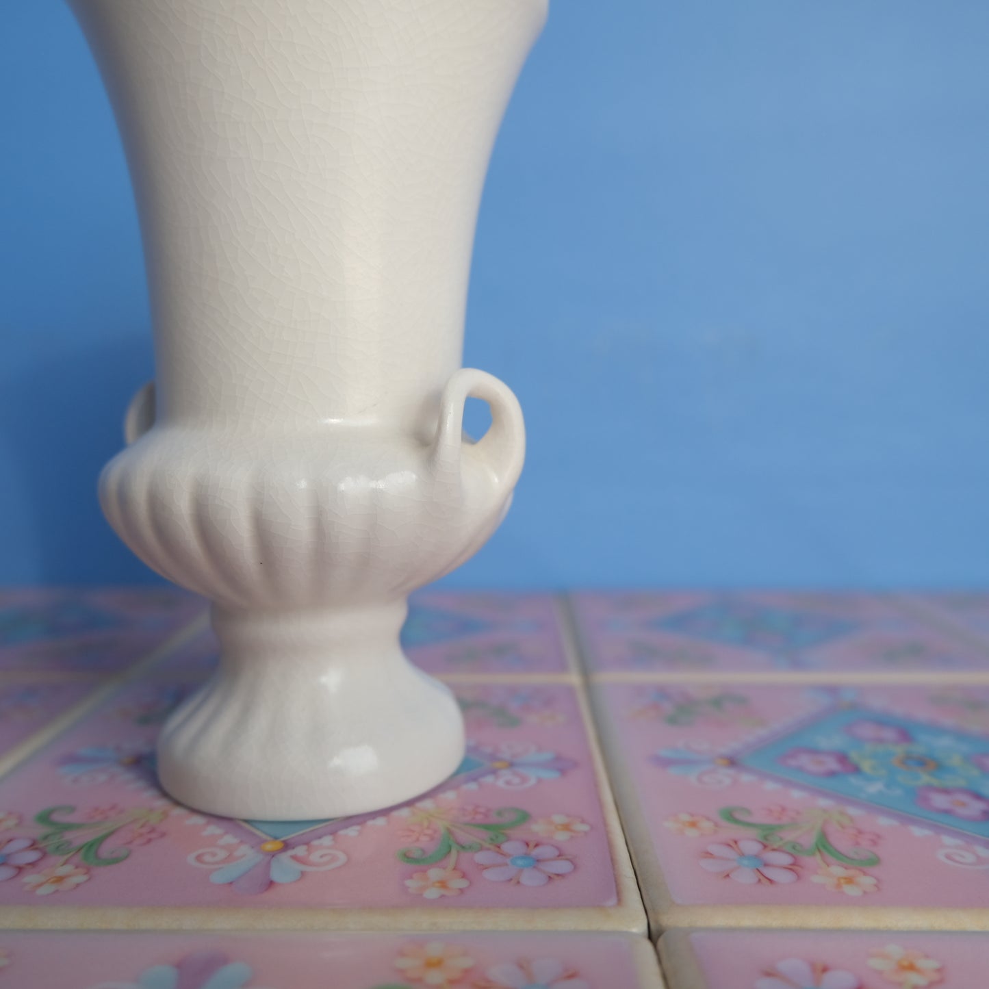 Vintage Sylbac matt white vase