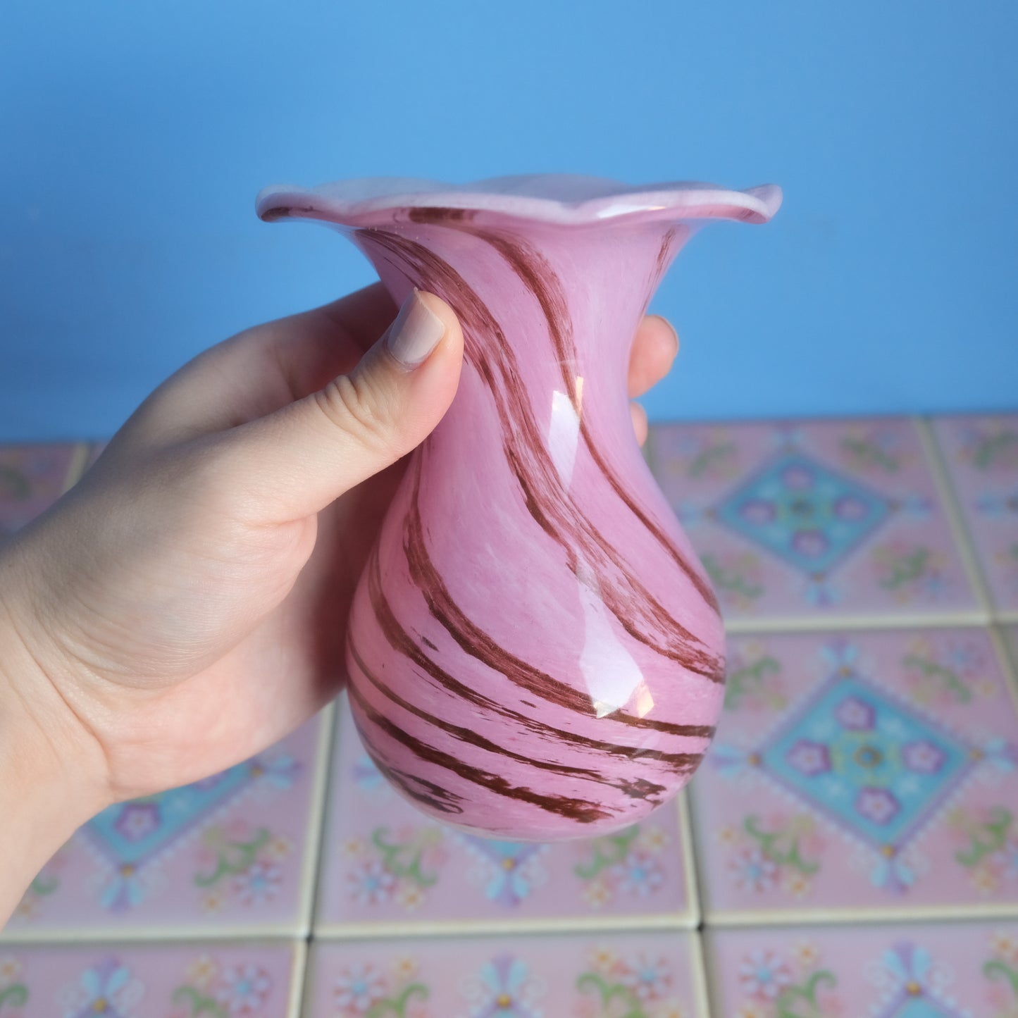 Vintage Alum Bay Glass pink marble vase