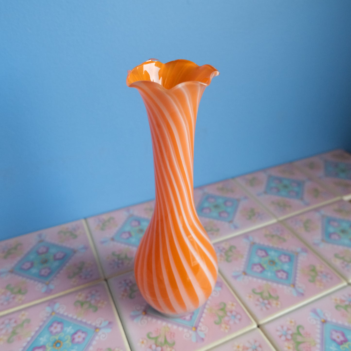 Vintage tangerine swirl vase