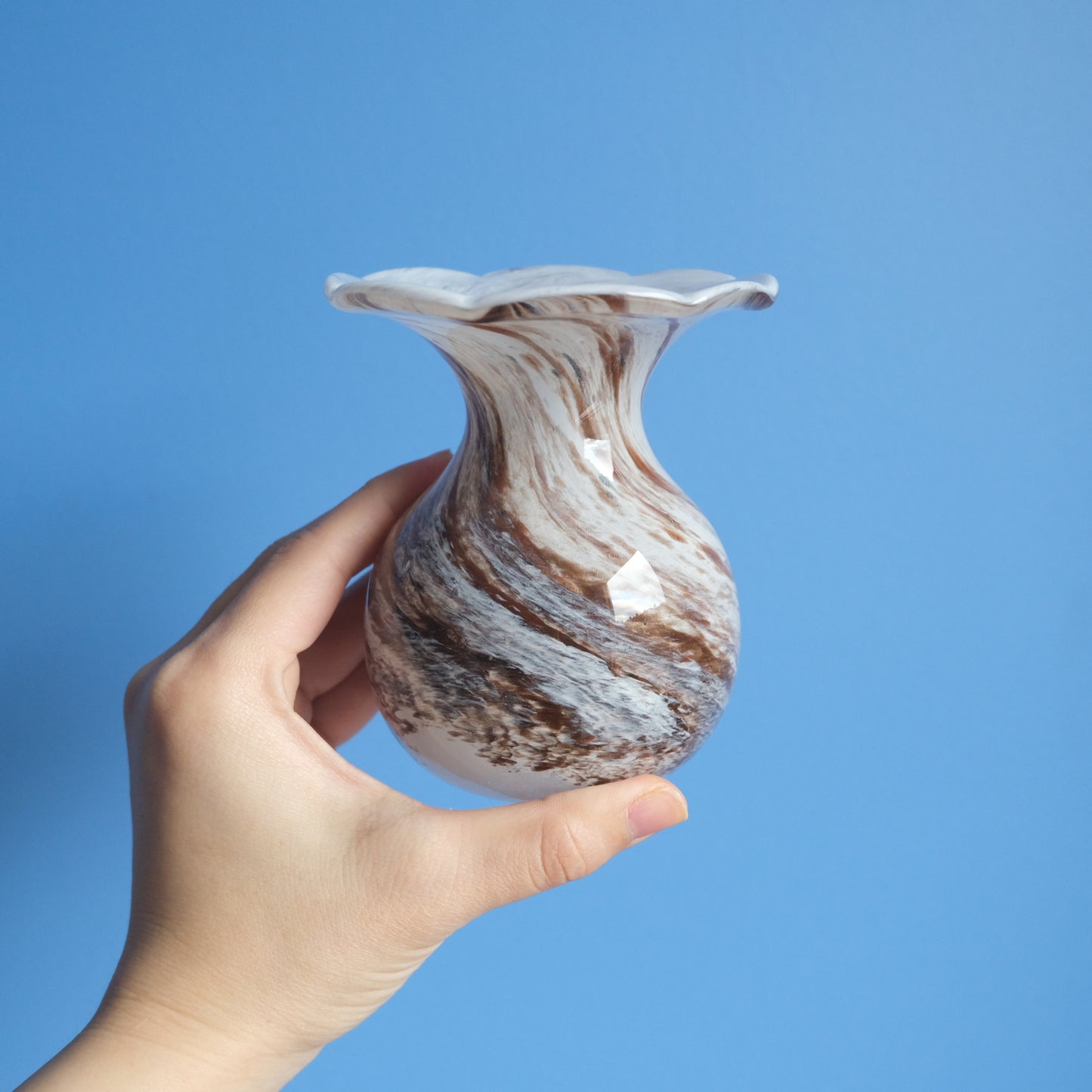 Vintage Alum Bay brown marble vase